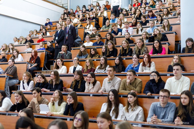 А вы знаете, что в голове у маньяков? ?
Совсем недавно ...