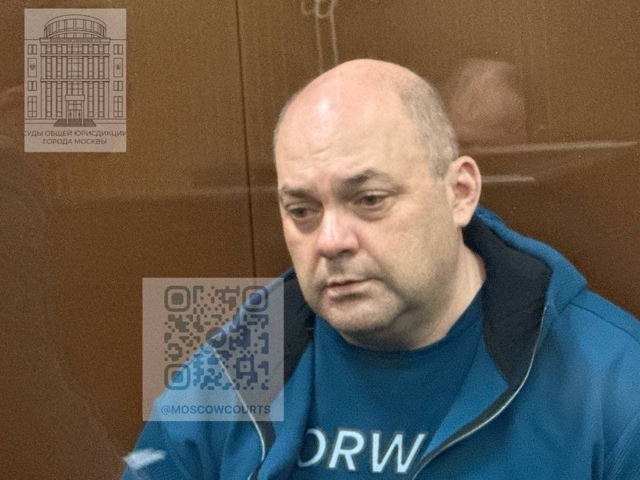 Сегодня бывший губернатор Курской области Смирнов при...