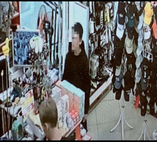 Вчера 23.07.2025 в районе 20:30 была украдена колонка в магази...