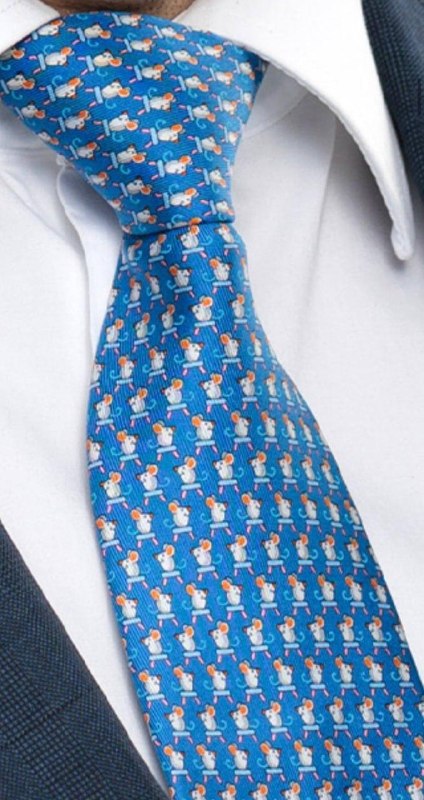 Топ-менеджмент ЦБ России начал носить галстуки с крысами.
Такой интересный лук заметили на официаль