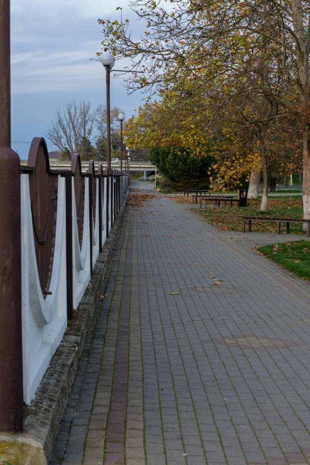 Прогулка в Абинске по осеннему парку.