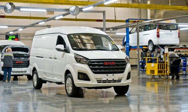 🚘 «Автоваз» начал производство коммерческих и грузопассажирских автомобилей «SKM»
Первая модель — «