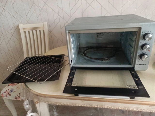 Продам электро духовку-2300, тел 89018968951.