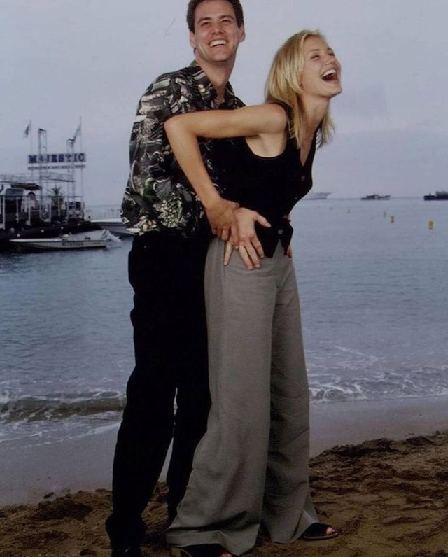Kэмepoн Диаз и Джим Керри в Каннах, 1994 гoд