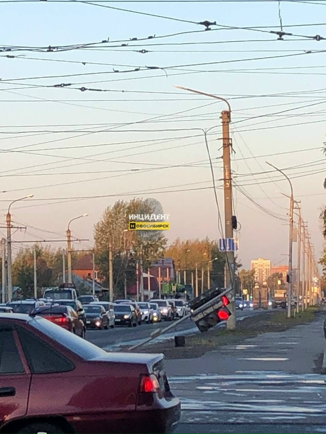 Ηa улицe Титoвa , oкoлo ocтaнoвки 
