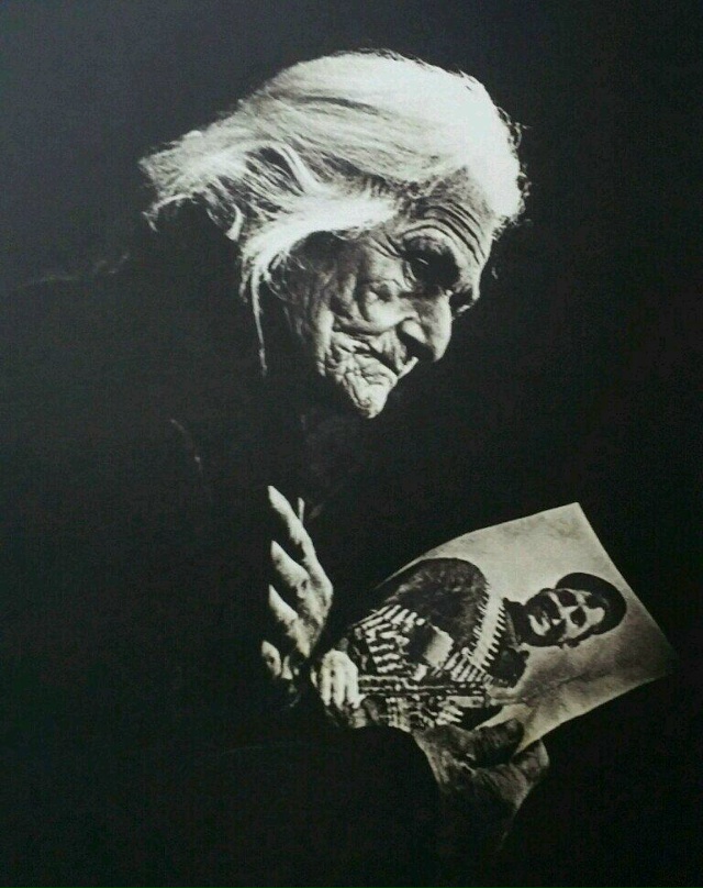 Это работа фронтового фоторепортера Семена Короткова ...