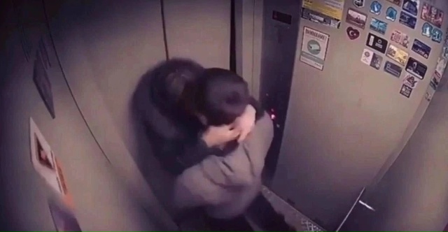 Мальчик случайно обнаружил романтические тайны родит?...