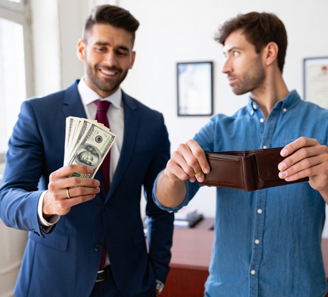 💍💸 В среднем женатые мужчины зарабатывают в полтора ...