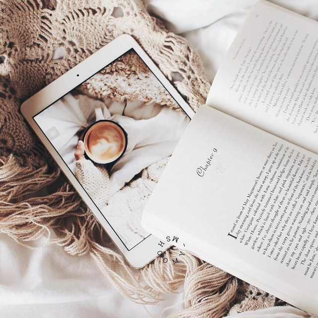 Книги – они как зеркала: в них лишь отражается то, что у...