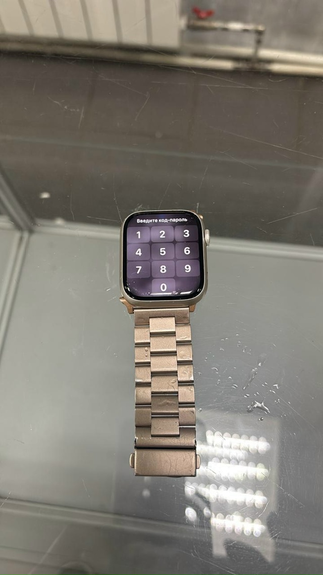 Сегодня утром найдены часы на Кировском проспекте, 45 у ...