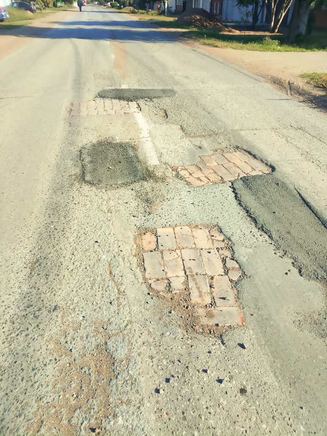 В сентябре 2025 года произвели ямочный ремонт дороги на ?...