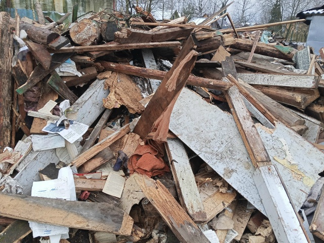 Отдам брус, доску на дрова.
Отрадное 12 линия. Анонимно
...