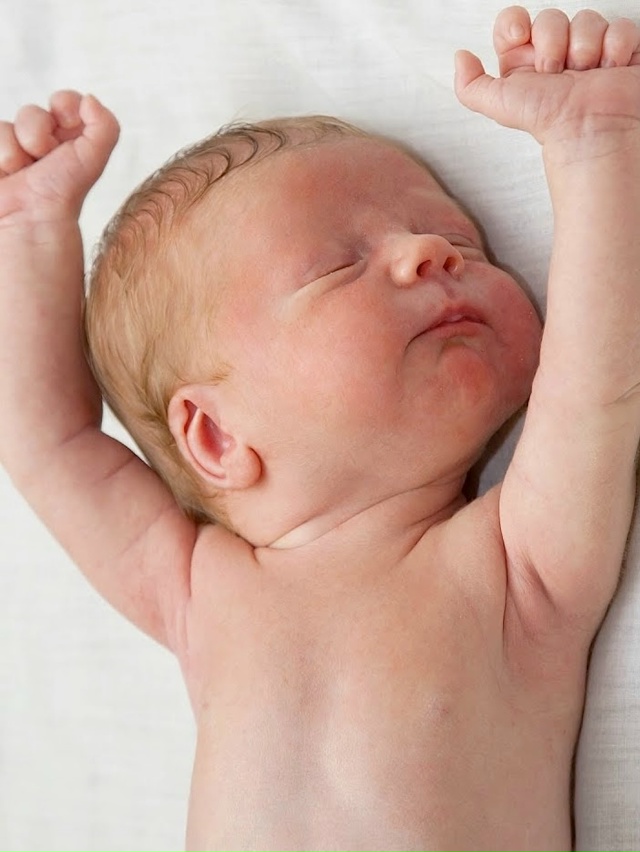 Интересные факты о новорожденных: Новорожденные могу...