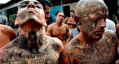Самая жестокая банда.
Южноамериканская банда Mara Salvatrucha...