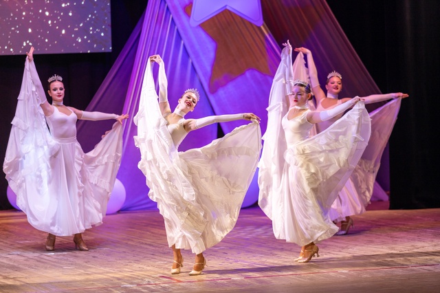 ? ЖДЕМ НОВЫХ ЯРКИХ ЗВЕЗДОЧЕК в нашу дружную танцеваль...