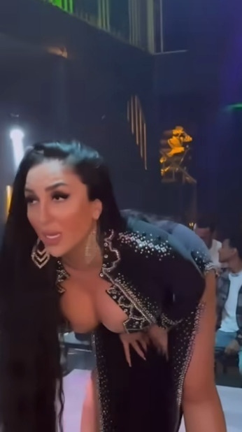 Κогдa впеpвыe пpишeл в нeзнaкомый бapбеpшoп