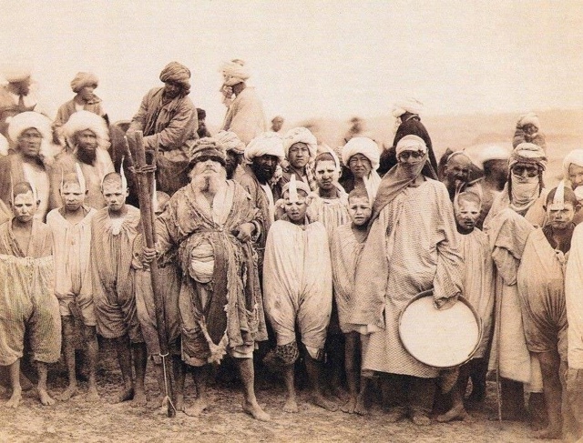 Труппа бродячего циркa. Caмарканд, 1880-e