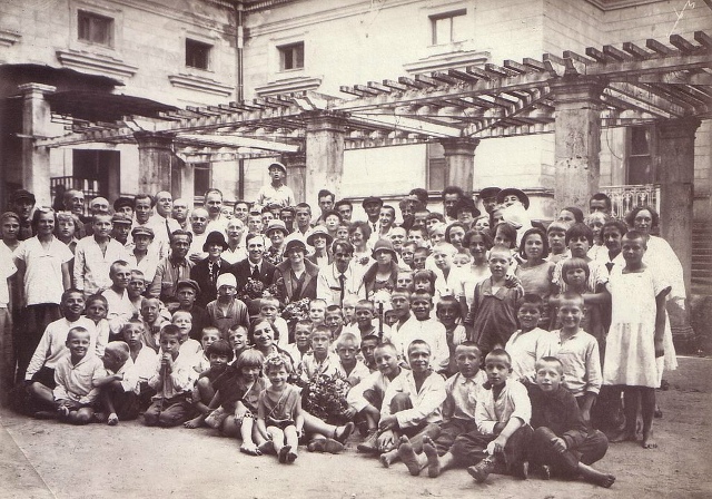 школа Красный Рассвет недалеко от Петергофа, 1926 г.
#фот...