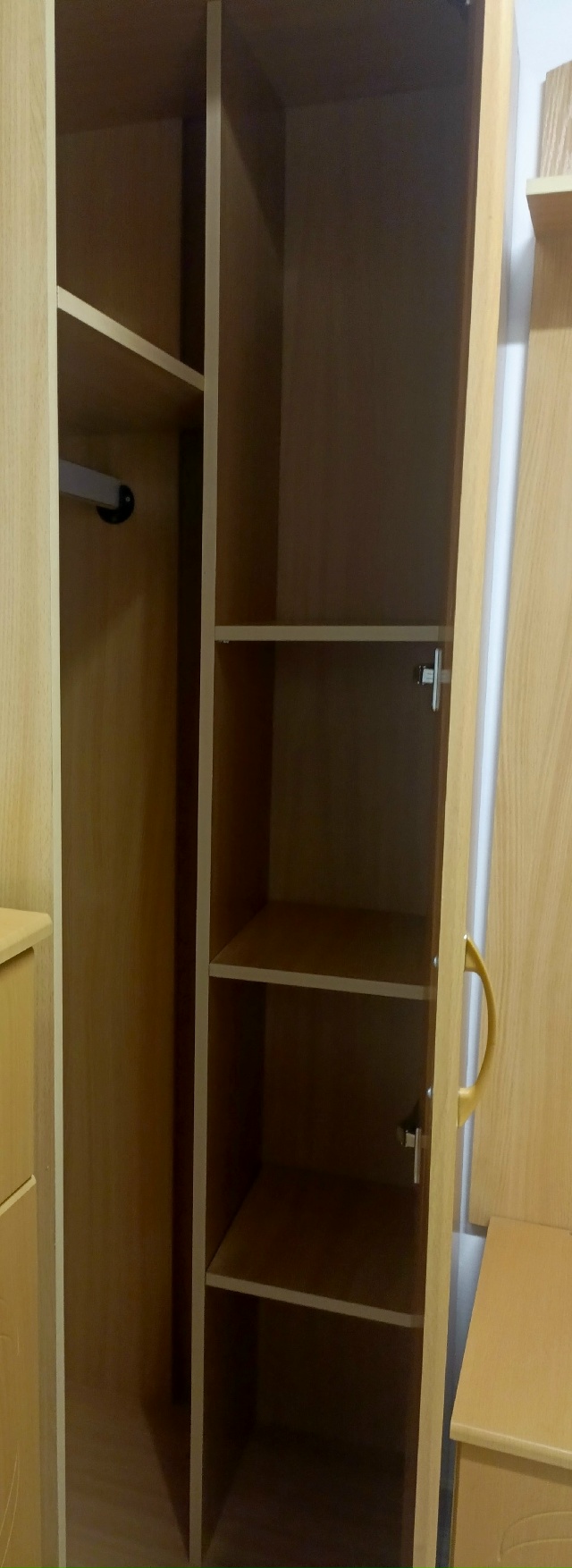 Продам прихожую 6000р. т.89538319634