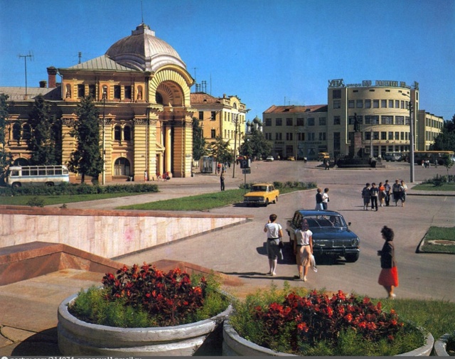 1)Тула
Вид на на Пролетарскую улицу, в сторону Площадки...