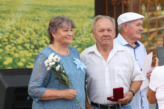 ?С любовью и теплом отметили День семьи, любви и верно...