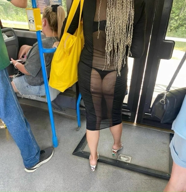 👀 Самарчанка в почти прозрачном платье удивила пасса?...