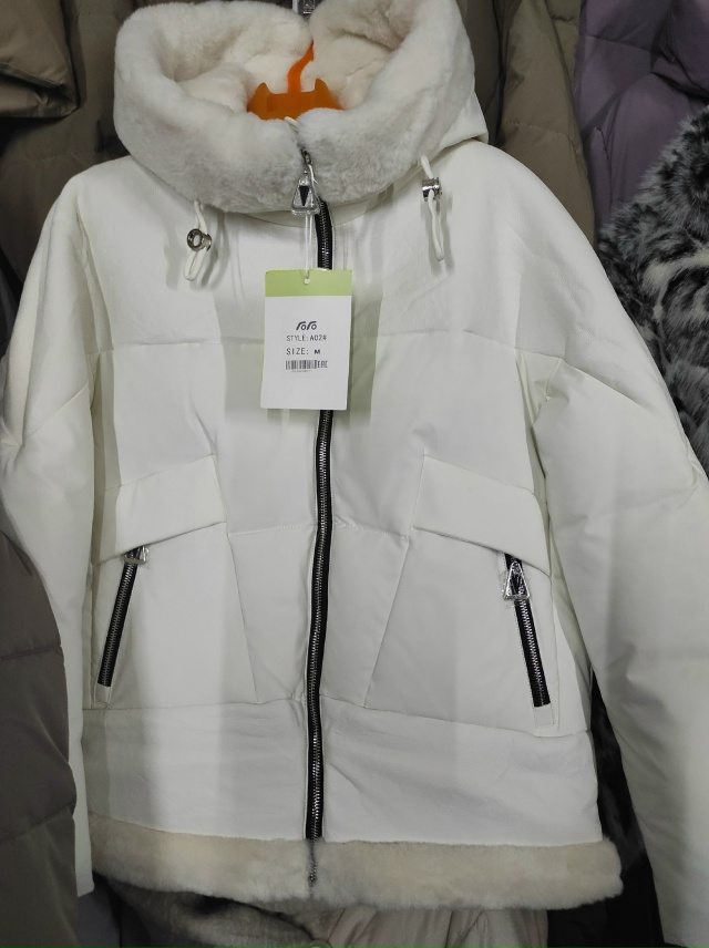 КУРТКИ ЗИМА 3500-4000-4500 на утеплителе из верблюжьей шерст?...