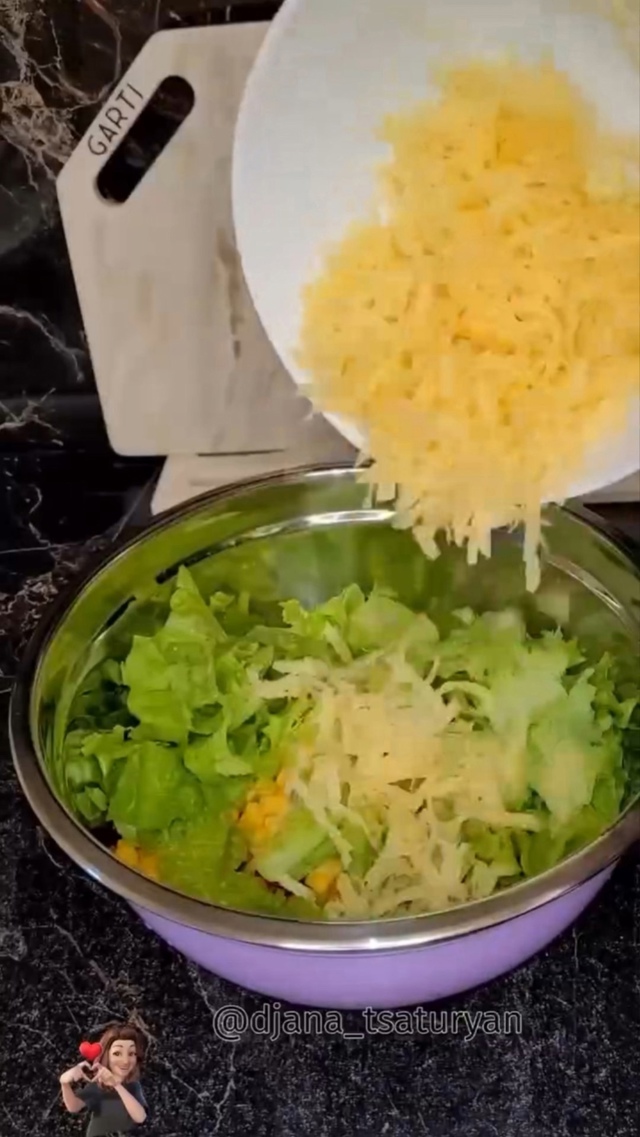 Быстрый, вкусный и классный салат, подойдёт на любое з...