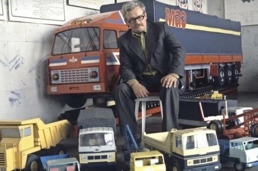 Иосиф Сосновский, слесарь-автомеханик, и сделанные им ?...