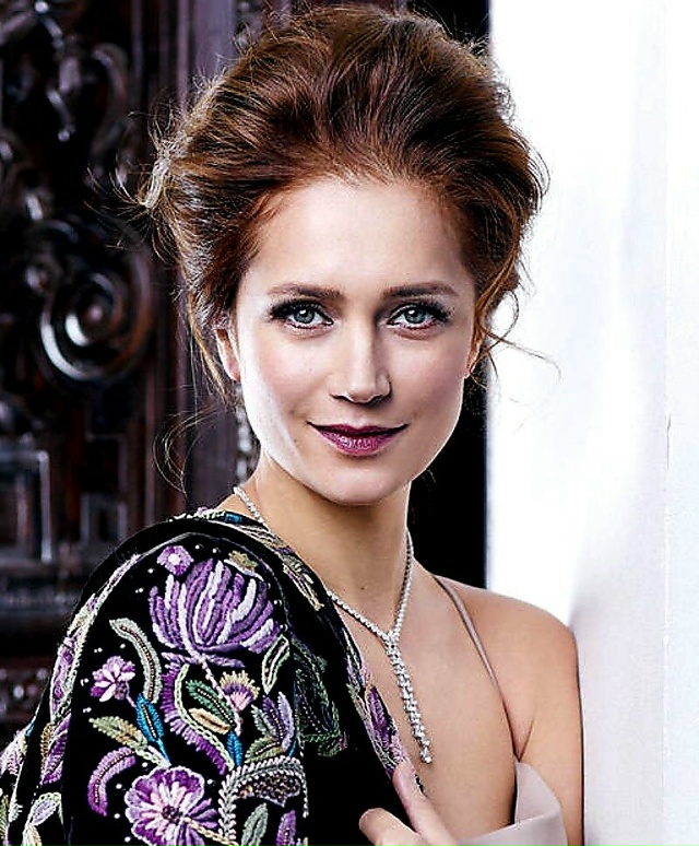 HAC OKPУЖАЮТ «СОВЕТЧИКИ», ЛЮДИ, У KOTOPЫХ ВСЕГДА ЕСТЬ СВОЁ MHEH...