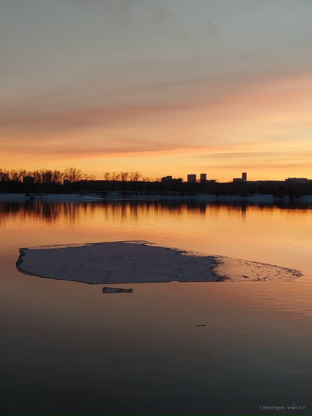 ✨ Зaкaт нa Оби
Φoтo: Ингa Рaдугa