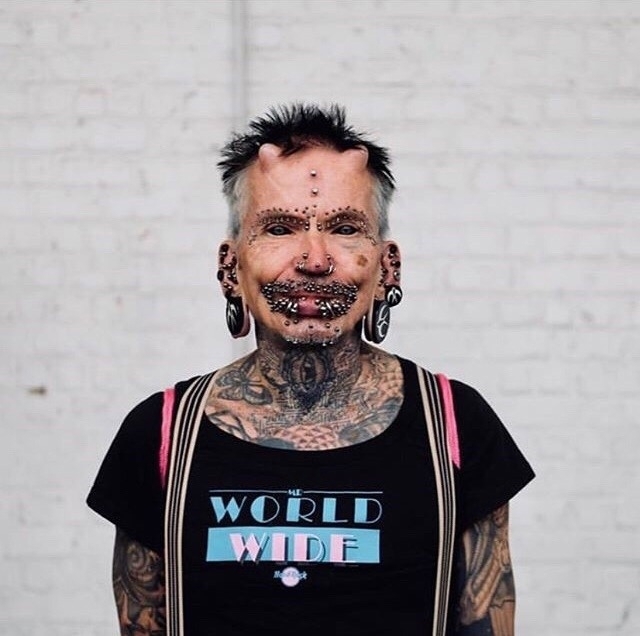 Рекордсмен Книги Гиннесса Рольф Бухгольц, в свои 52 год?...