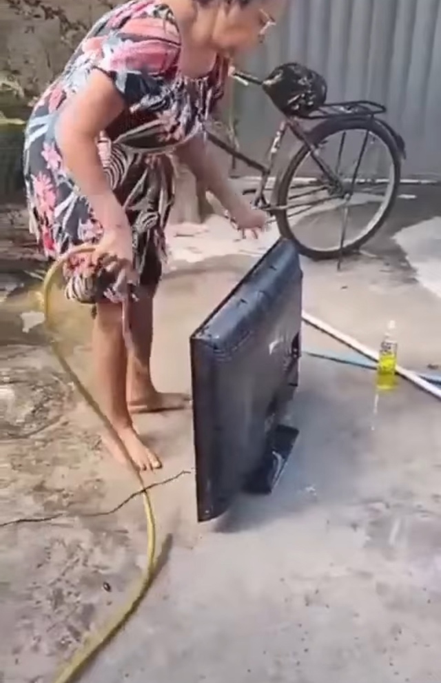Главное, теперь всё чисто, даже если ничего не функцион...