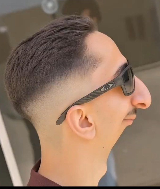 Так выглядел Кенгурятник до начала пластических операций
@givemetonru