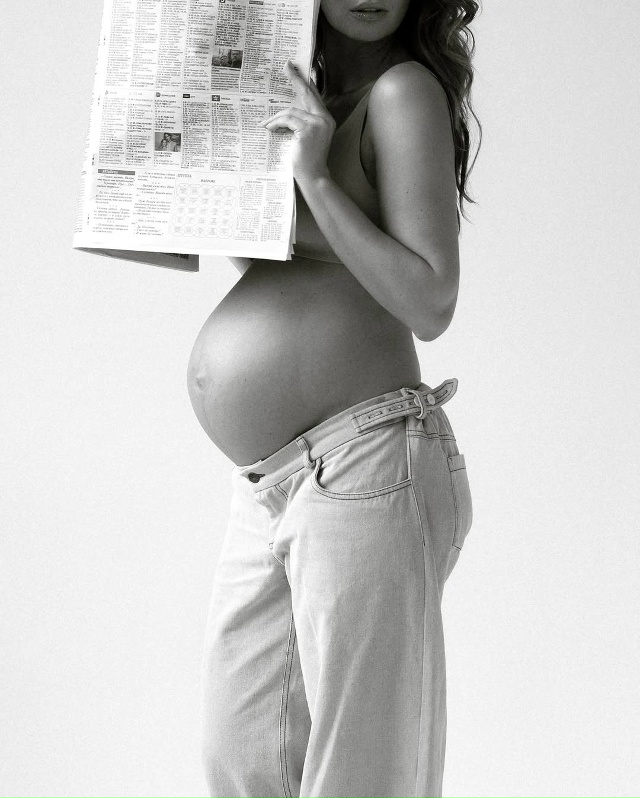 Беременная Агата Муцениеце снялась в фотосессии и опр?...