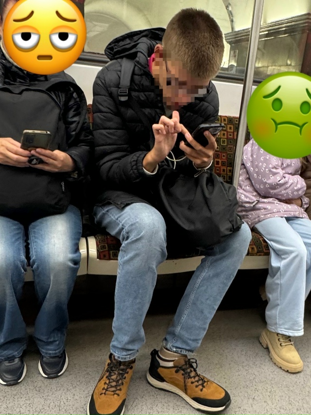 Понравился, хотела познакомиться НО НЕ РЕШИЛАСЬ. АНОН ?...