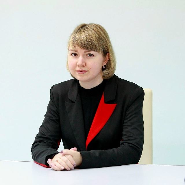 С августа 2025 года руководство гимназией №15 города Оре?...