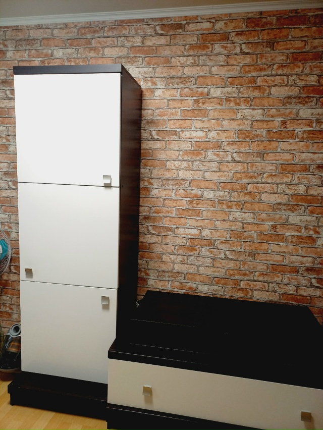 Продам мебель,модульная стенка,состоит из закрытого в?...