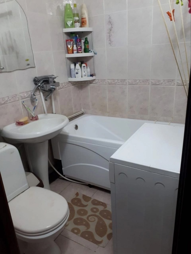 Продам 2-х комнатную квартиру в центре поселка на ул.Те?...