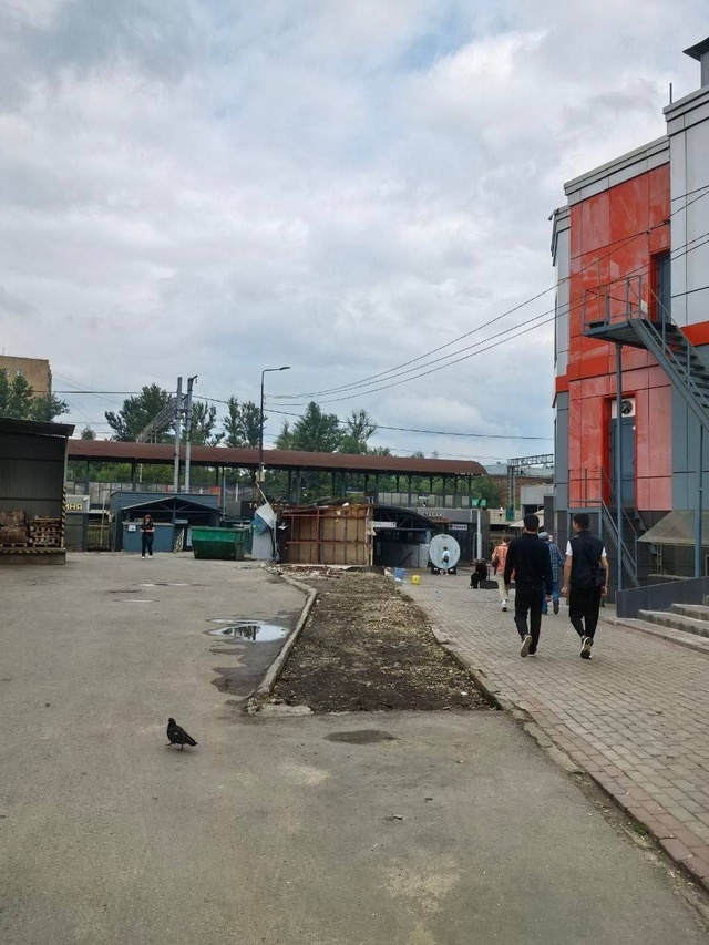 Убрали палатки у станции «Кучино»
Демонтировали пал?...