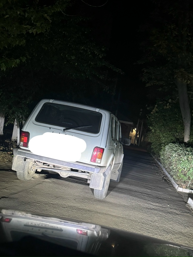 Не уважаемые водители своих авто!!! Вы хоть парковаться...