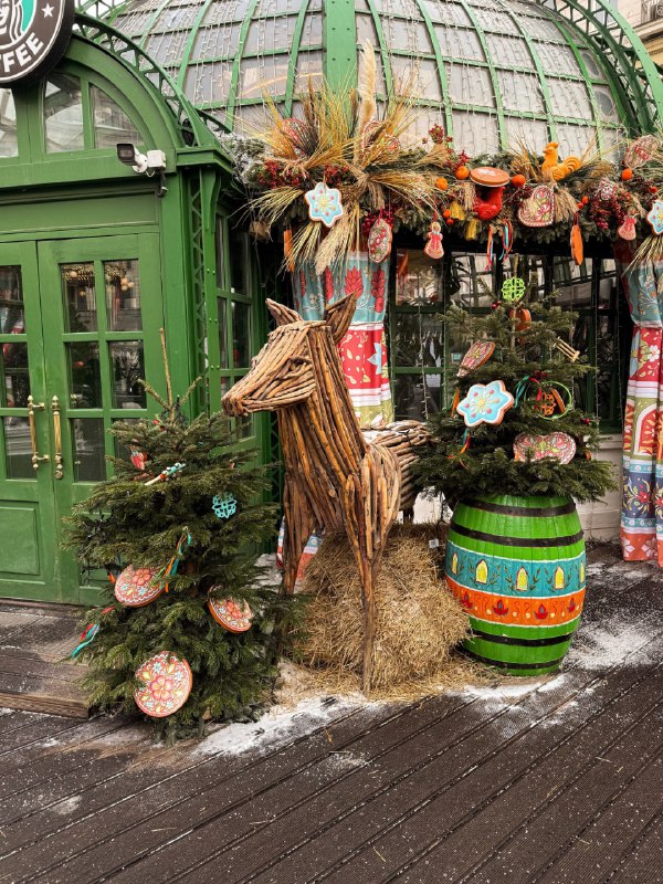 Девочки, на Тверском бульваре и на Тверской площади проходит масштабная масленичная неделя!
Там мо