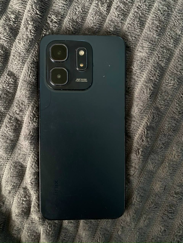 Анон. продам телефон. в хорошем состоянии, без трещин, п...