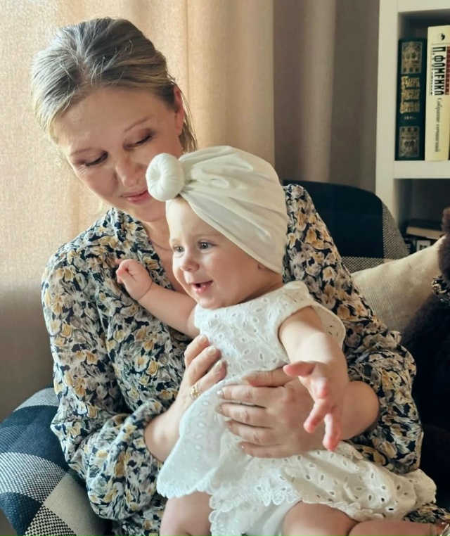 Лиза Арзамасова поделилась с подписчиками душевными с...