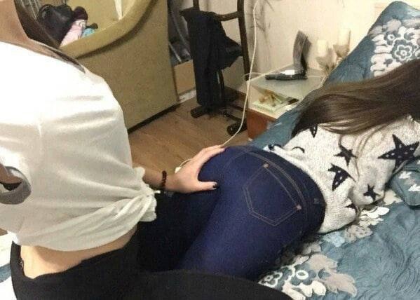 Оседлала подругу, но никуда так и не уедет😏