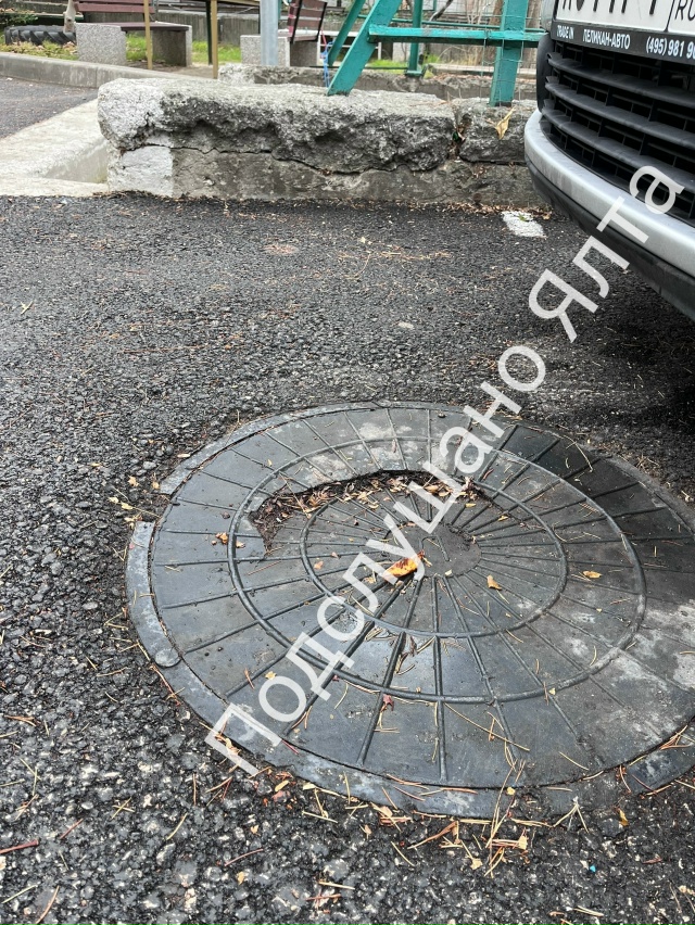 Просто крик о помощи!!!
Несчастный двор Ворошилова 6 ( ч...