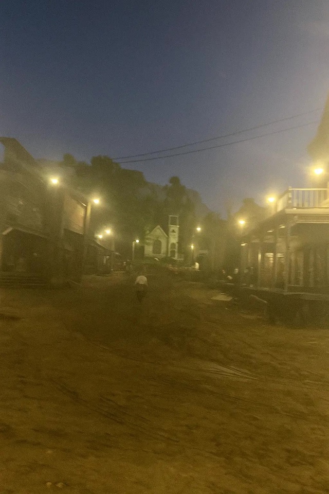 POV: Артур Морган добирается назад в лагерь после посиде...