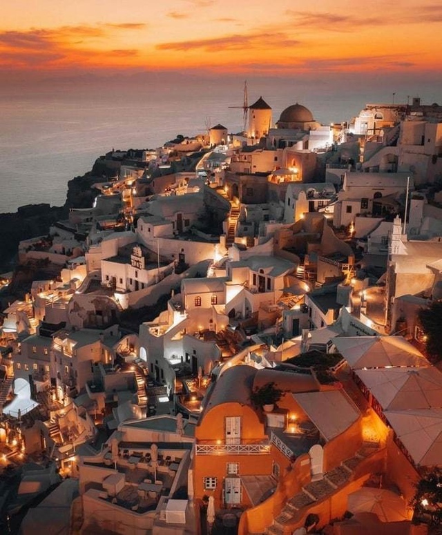 Ночью в Греции по-особенному красиво