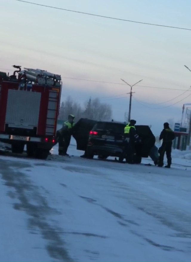 Сегодня в Усинске произошло серьезное ДТП с пожарной м...