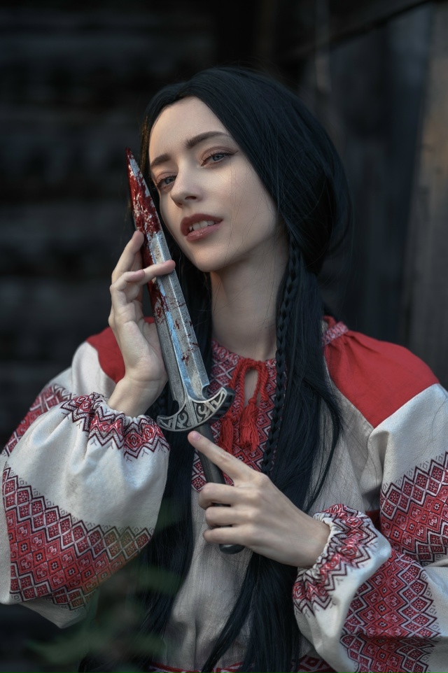 🌫 Шёпот прошлого и ветер перемен…
Этот косплей посвя?...